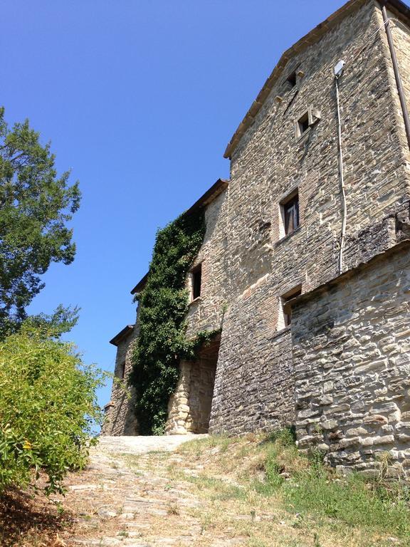 Agriturismo Biologico Castello Della Pieve Mercatello sul Metauro Luaran gambar