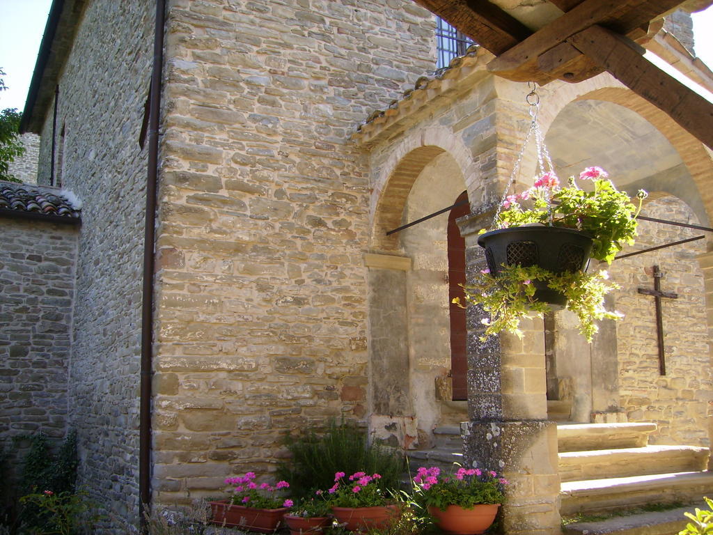 Agriturismo Biologico Castello Della Pieve Mercatello sul Metauro Luaran gambar